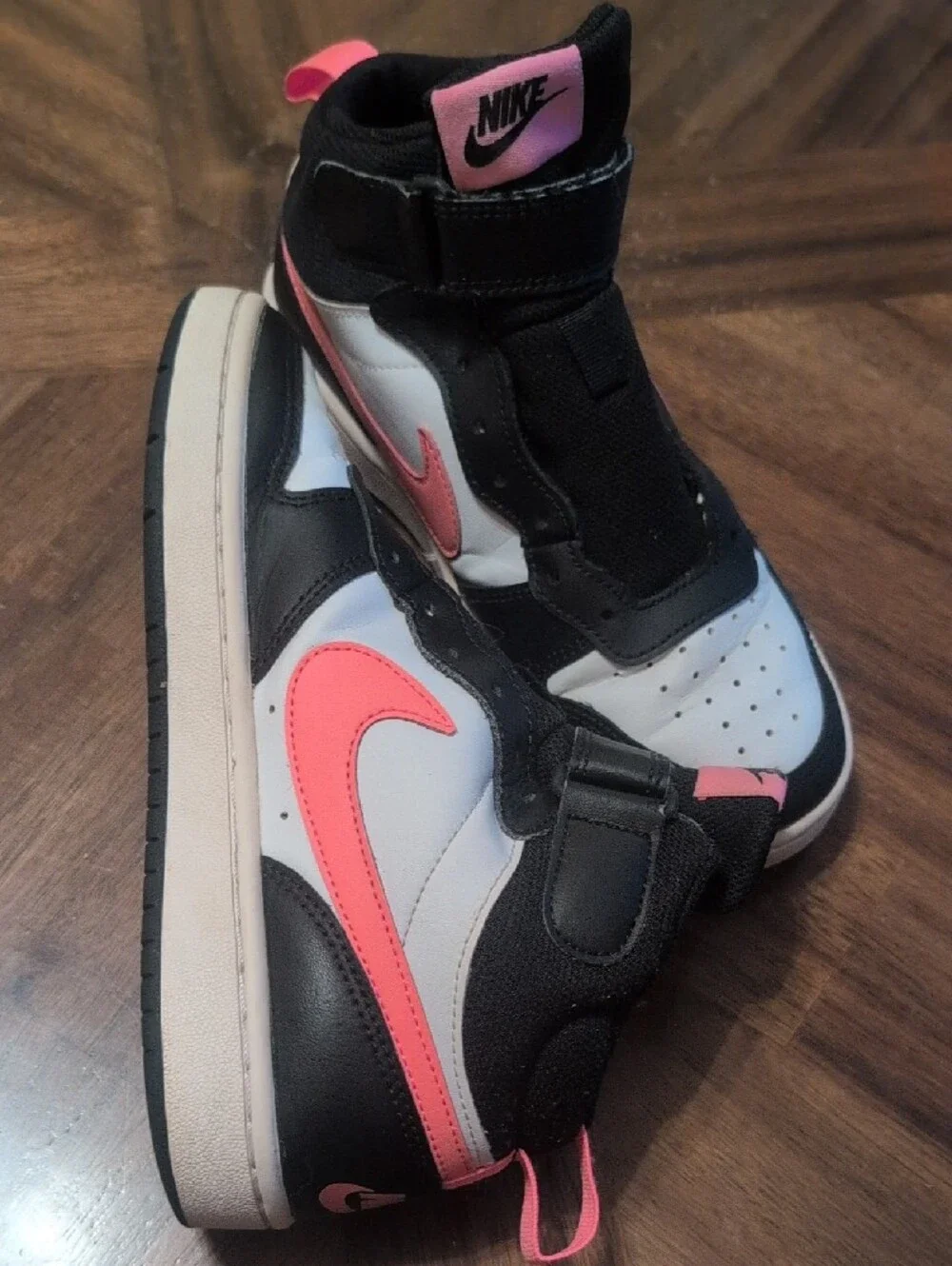 Nike Kids High-Top Sneakers in White, Black & Pink